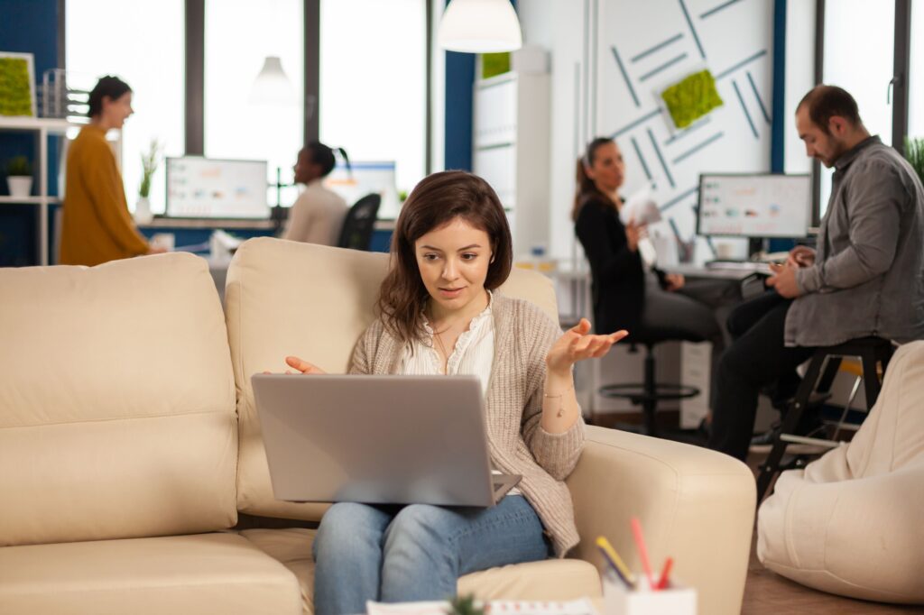 Professional working on a single task in a distraction-free workspace to reduce mental exhaustion